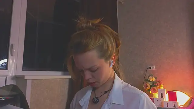 sinteas Adlı Modelin Canlı XXX Sohbeti