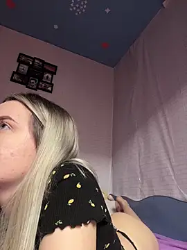 Show modela BeatrixxAndLiam na web-kameri