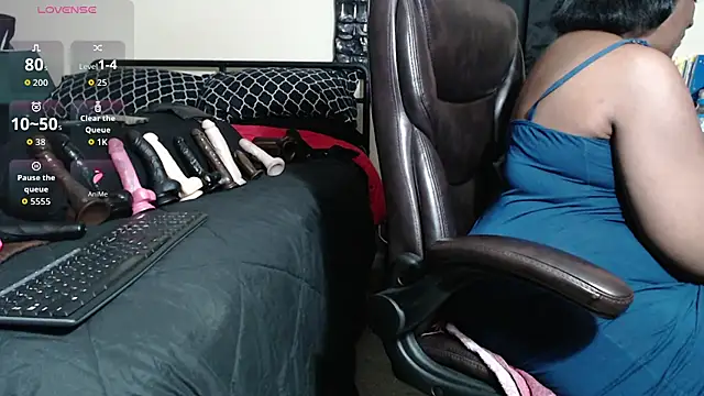 MissTajaa Show in webcam