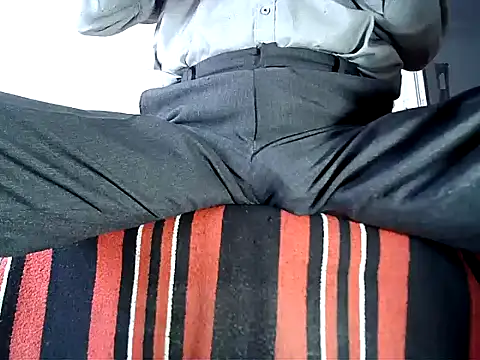 manan28 Show Webcam