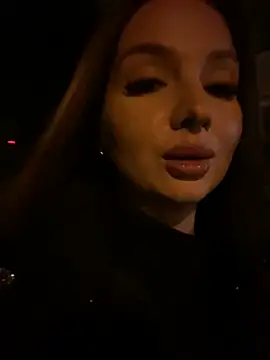 KrisMagnoly's Live XXX Chat