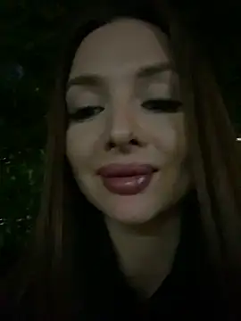 KrisMagnoly Adlı Modelin Canlı Sohbet Odası