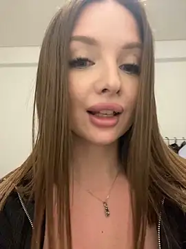 غرفة دردشة KrisMagnoly المباشرة