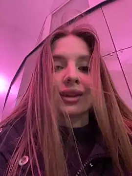 KrisMagnoly Chat XXX live
