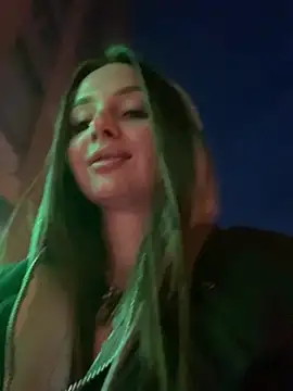 הופעת וובקאם של KrisMagnoly