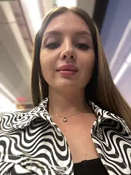 Chat +18 de KrisMagnoly ao vivo