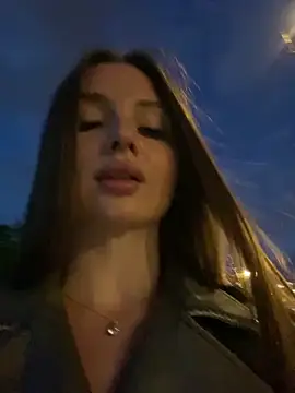 KrisMagnoly XXX чат на живо