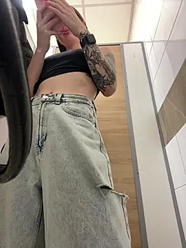 KrisMagnoly Live XXX-Chat