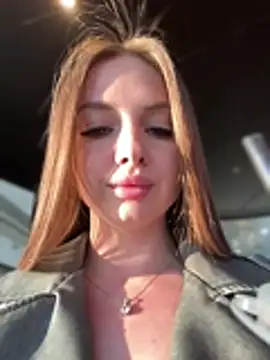 צ'אט XXX בשידור חי של KrisMagnoly