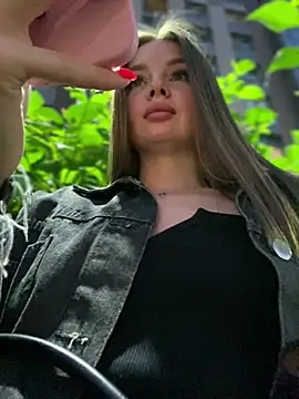 צ'אט XXX בשידור חי של KrisMagnoly