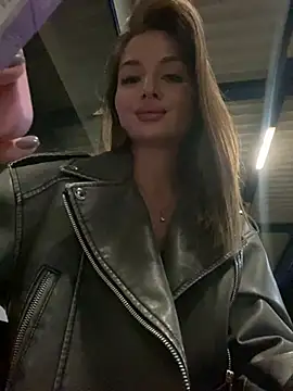KrisMagnoly XXX чат на живо