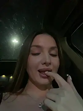 KrisMagnoly – Naživo XXX chat