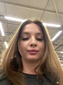 Chat +18 de KrisMagnoly ao vivo