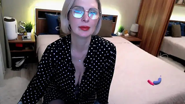 sensualEmilia's Webcam Show