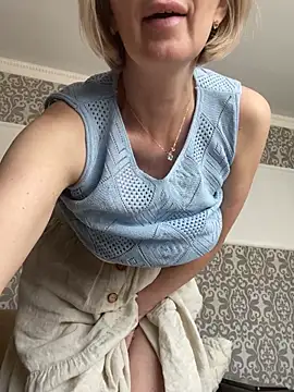 sensualEmilia's Webcam Show