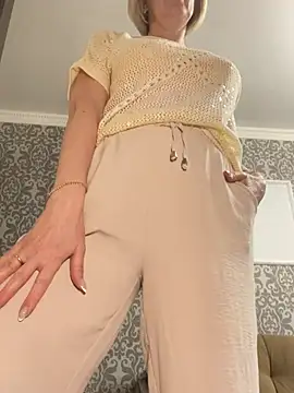sensualEmilia's Webcam Show