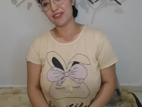 Chatroom XXX en direct de Elina_Rose888