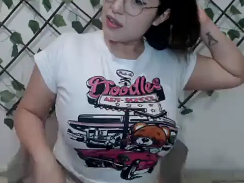 Elina_Rose888 Show in webcam