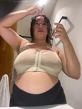 Show de Antonellachic73 na webcam