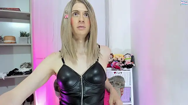 KimberlyJohnsoon Show in webcam