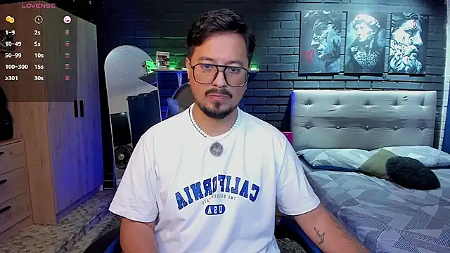 DaviidEvans_ Show in webcam