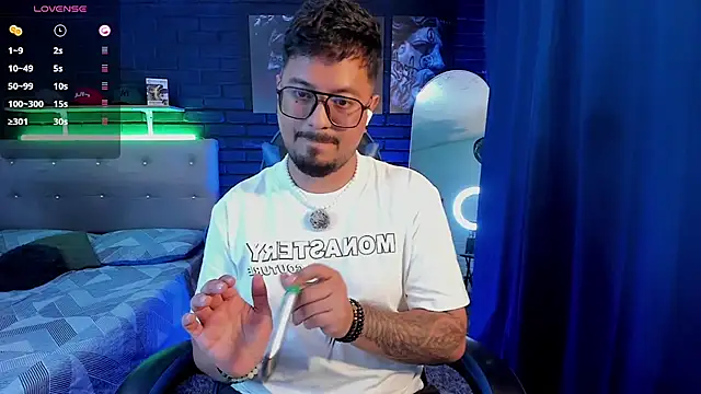 Pokazy przed kamerką – DaviidEvans_