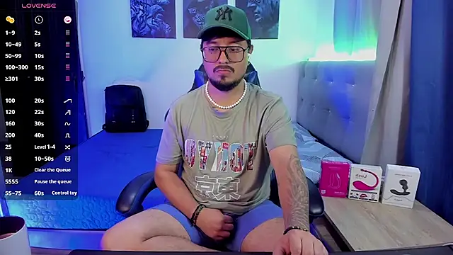 DaviidEvans_ Show in webcam
