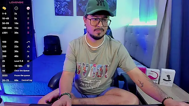 DaviidEvans_ Show in webcam