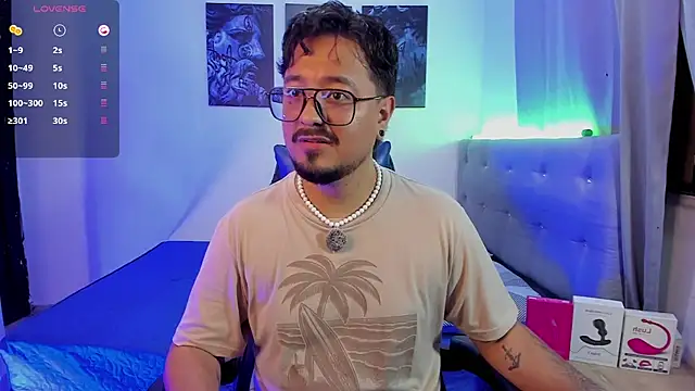 DaviidEvans_ Show in webcam