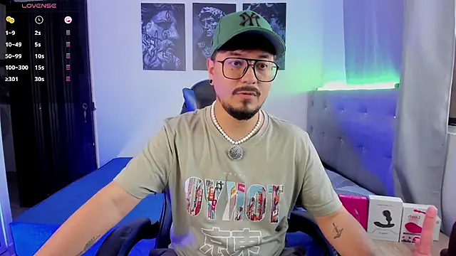 DaviidEvans_ Show in webcam