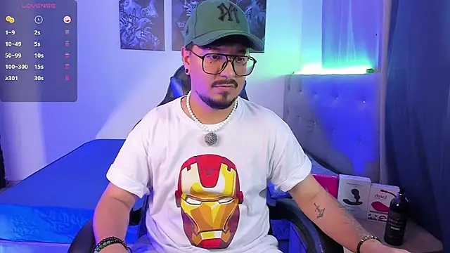 DaviidEvans_ Show in webcam