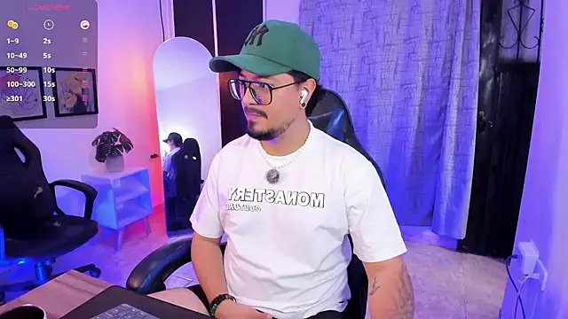 DaviidEvans_ Webcam show