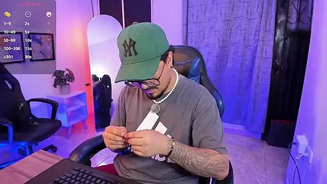DaviidEvans_ Webcam Show