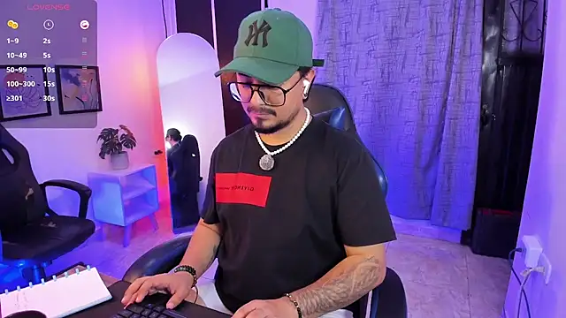 DaviidEvans_ Show Webcam