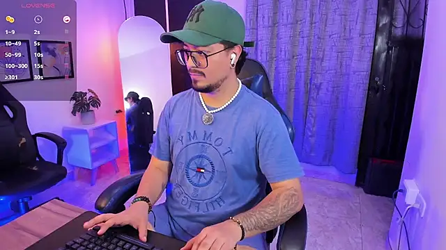 DaviidEvans_ Webcam show