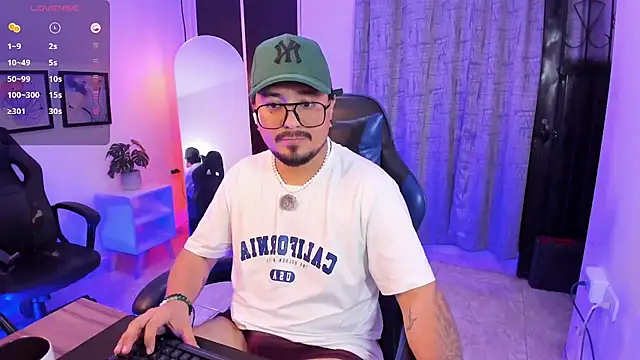 DaviidEvans_ Show in webcam