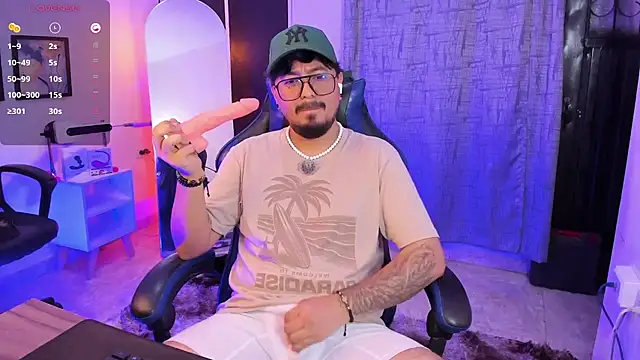 DaviidEvans_ Show in webcam