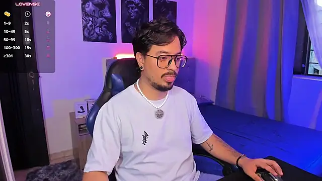 DaviidEvans_ Show in webcam