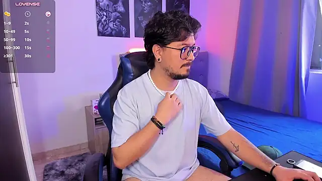 DaviidEvans_ Show in webcam