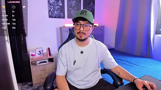 DaviidEvans_ Show in webcam