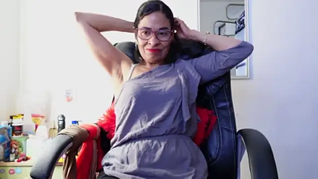 Aries_Mature's Webcam Show