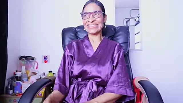 Aries_Mature's Webcam Show