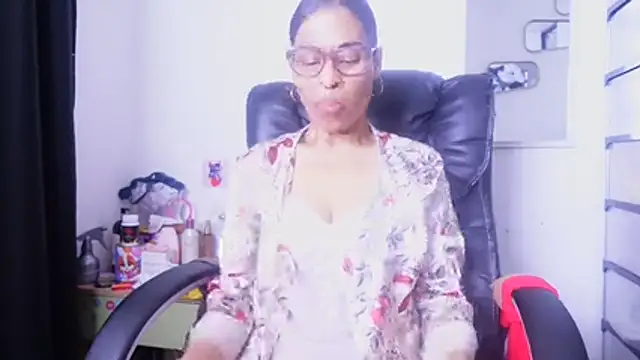 Aries_Mature webcam show