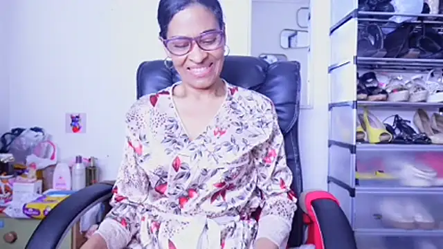 Aries_Mature's Webcam Show