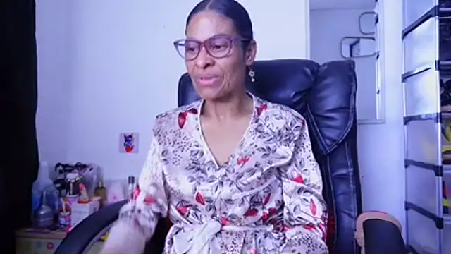 Aries_Mature's Webcam Show