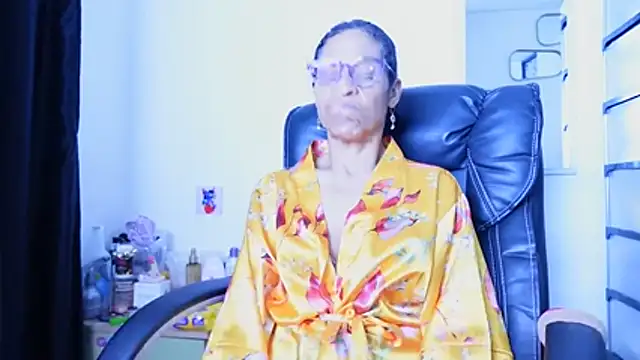 Aries_Mature's Webcam Show