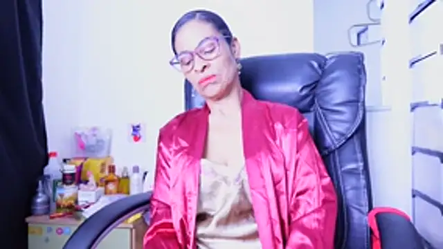 Aries_Mature Webcam show