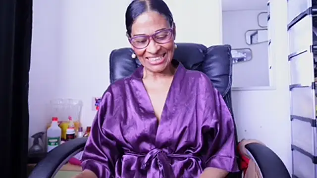Aries_Mature's Webcam Show