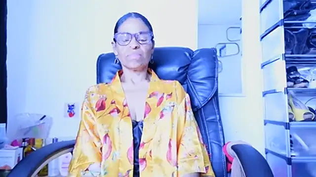Aries_Mature's Webcam Show