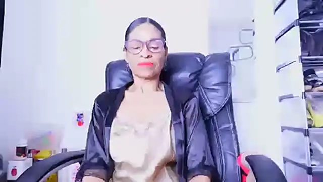 Aries_Mature's Webcam Show
